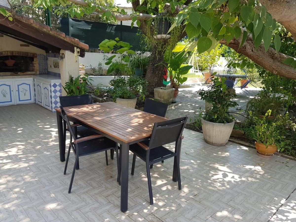 Cheval-Blanc Rendez-Vous Avec Les Cigales - Gite 6 Personnes 100M2 - Piscine Privee - Climatisation מראה חיצוני תמונה