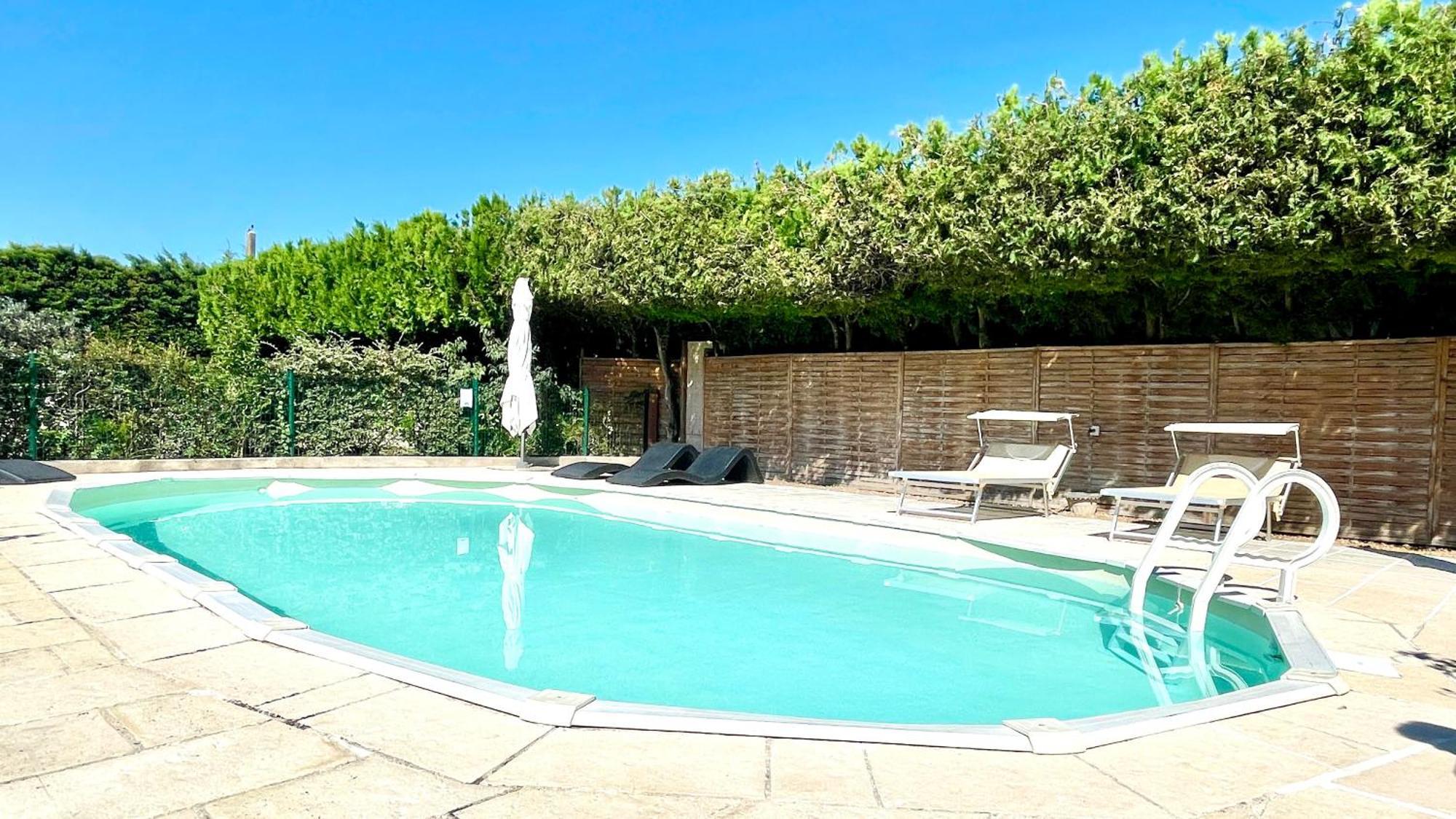 Cheval-Blanc Rendez-Vous Avec Les Cigales - Gite 6 Personnes 100M2 - Piscine Privee - Climatisation מראה חיצוני תמונה