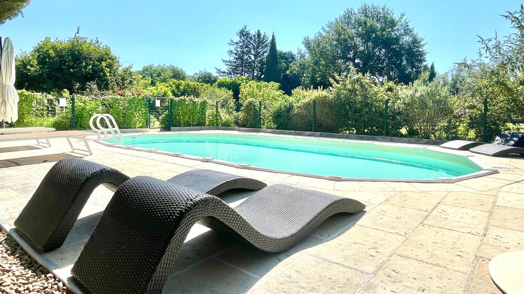 Cheval-Blanc Rendez-Vous Avec Les Cigales - Gite 6 Personnes 100M2 - Piscine Privee - Climatisation מראה חיצוני תמונה